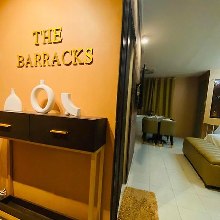 The Barracks Staycation サンタローザ エクステリア 写真